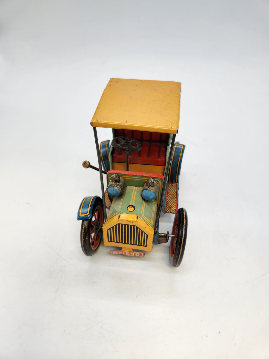 Vintage Modern Toys Lever Action Toy Car Japan Pat NO 27579 Green
