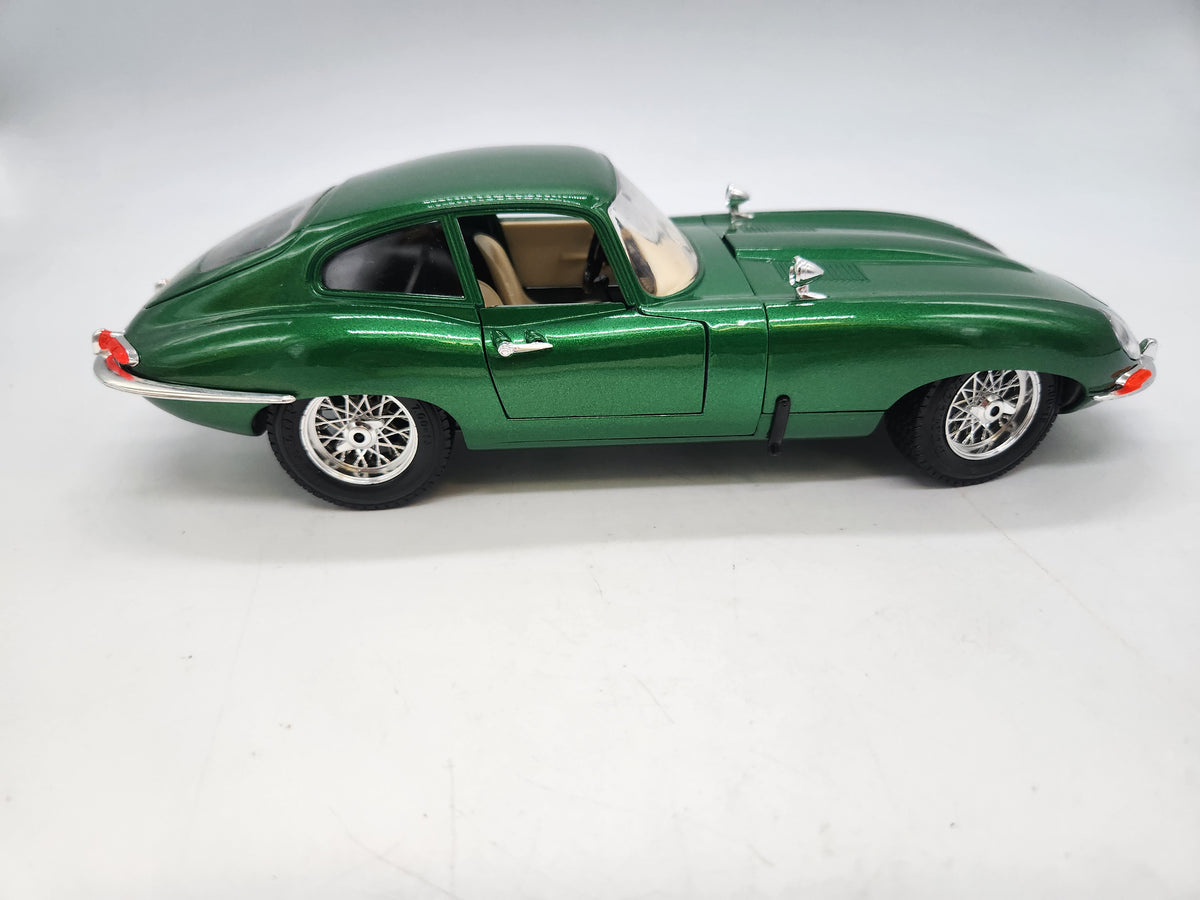 Jaguar E Type 1961 - Burago 1/18 scale. – Toy Heaven