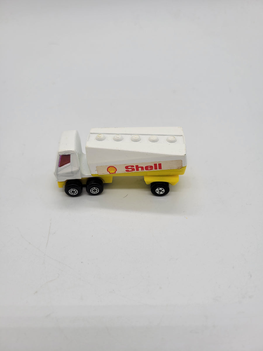 ゆ*ん様 Matchbox N98 Mobilgas タンクローリー Interactive fuel station playset with truck for imaginative play