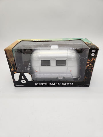Greenlight Airstream 16' Bambi Travel Trailer 1:24 Scale Hitch & Tow Vtg Camper.