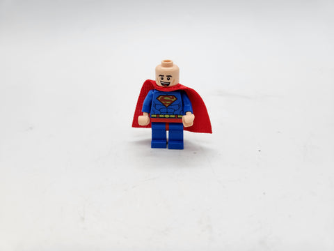 Lego Minifigure Superman Broad Grin SH463.
