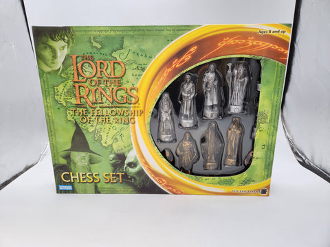 Lord of The Rings Fellowship Chess Set Game Parker Bros LOTR.