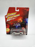 Johnny Lightning 1:64 Holiday Classics 2005 Ford Mustang GT.