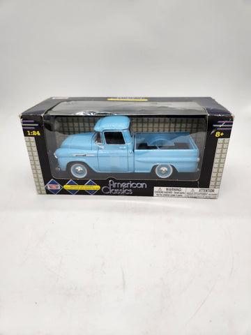 Motor Max American Classics 1958 Chevy Apache Fleetside Pickup 1/24.