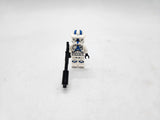 LEGO Star Wars Clone Heavy Trooper with white Visor and Double Blaster.