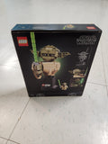 LEGO 75438 Star Wars: Attack of the Clones Yoda Bust with Lightsaber.