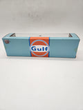 M2 Machines DODGE 1974 Dodge Truck & 1970 Dodge Challenger T/A GULF R99 26-15.