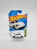 Hot Wheels Porsche Taycan Turbo S White #34 Mainline 2026 Case B.