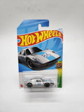 Hot Wheels Porsche 904 Carrera GTS.
