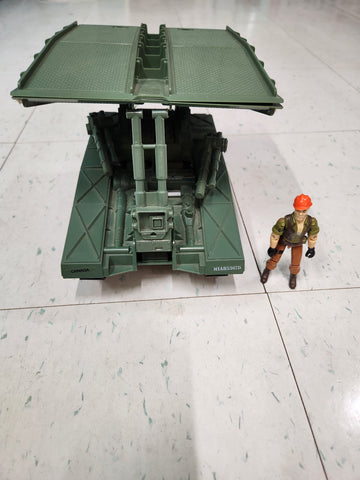 1984 Vintage G.I. Joe ARAH Bridge Layer Toss N Cross Vehicle and Tollbooth.