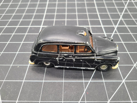 Vintage Corgi Austin London Taxi Cab Made in GT. Britain Diecast Car