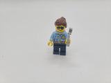 Female Police Officer minifigure LEGO City Set 60136 cty0744.